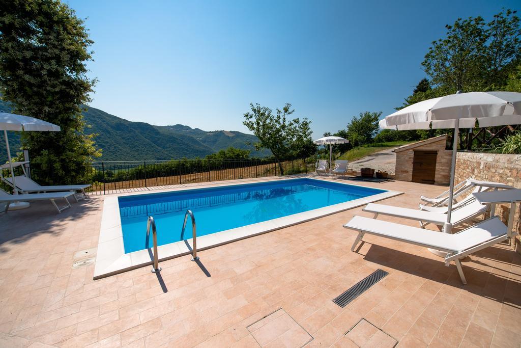 Villa Degli Orti Acqualagna Szoba fotó